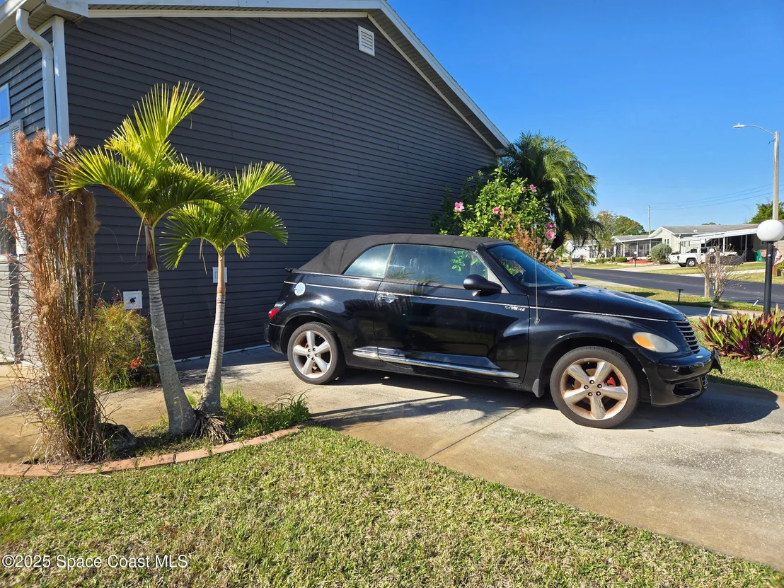 Photo of Unit 184 at 694 Outer Drive