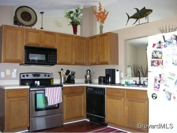 Photo of 1023 Jacaranda