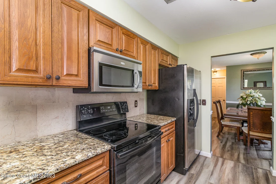 Photo of 1380 Estridge Drive