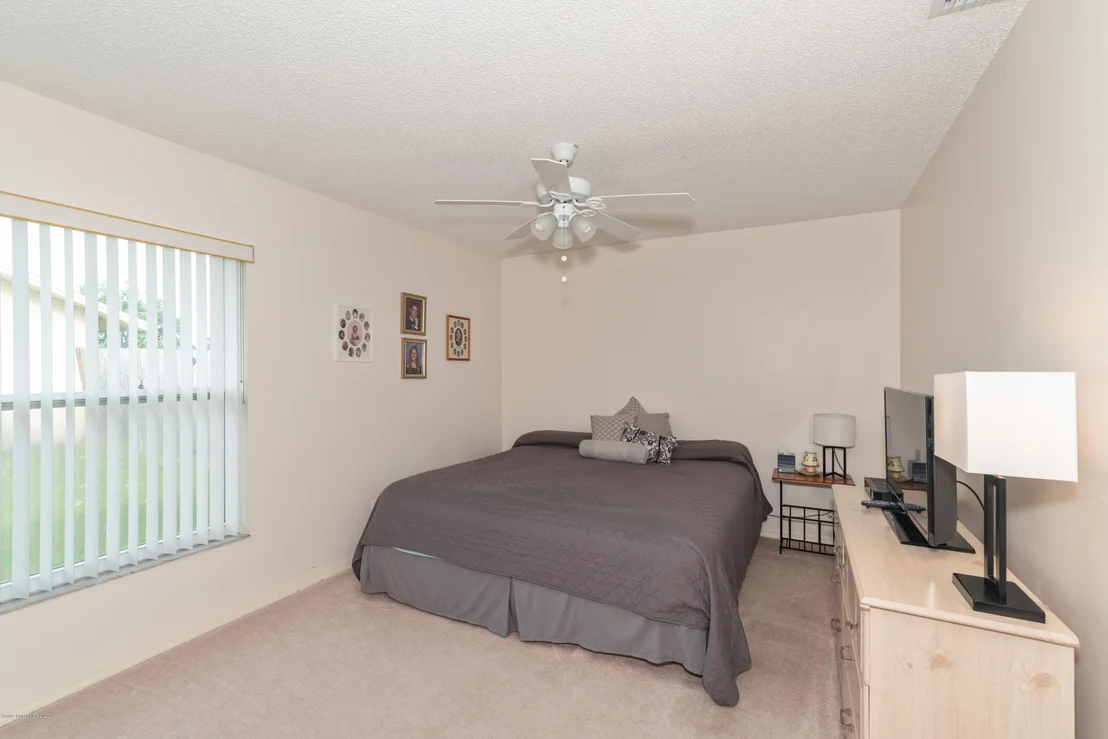 Photo of 771 Arundo Avenue NE