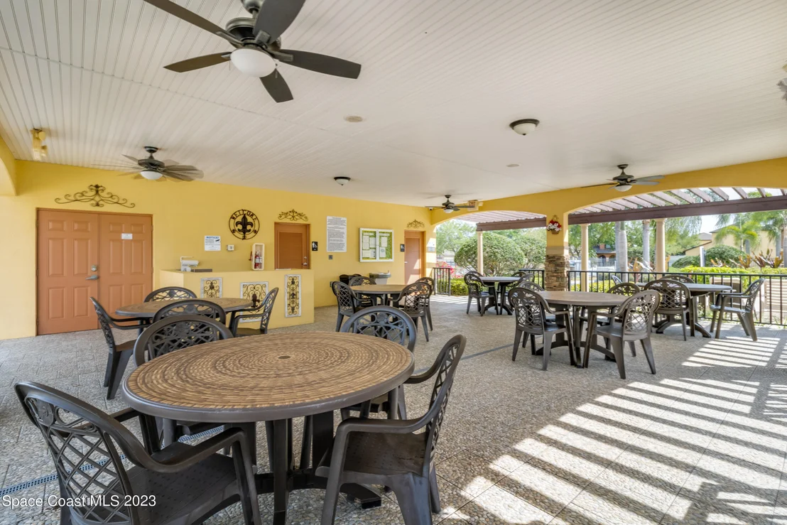 Photo of Unit 101 at 910 Luminary Circle