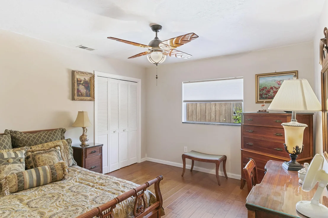Photo of 360 Hamlin Avenue