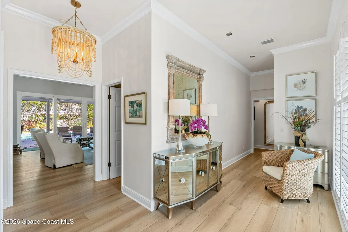 Photo of 656 Franklyn Avenue