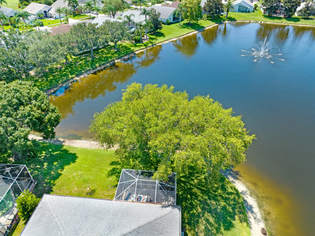 Photo of 2299 Addington Circle