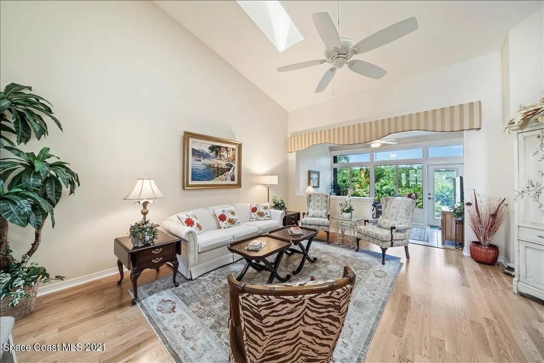 Photo of 408 Renaissance Avenue