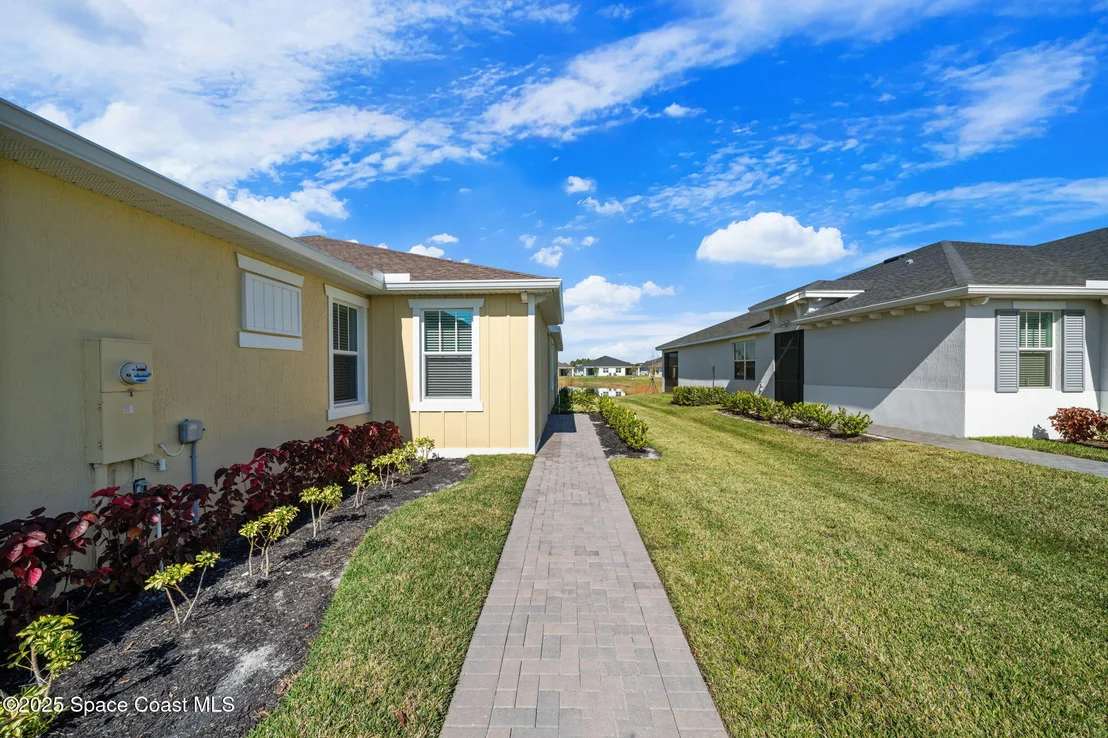 Photo of 2297 Cerulean Drive NW