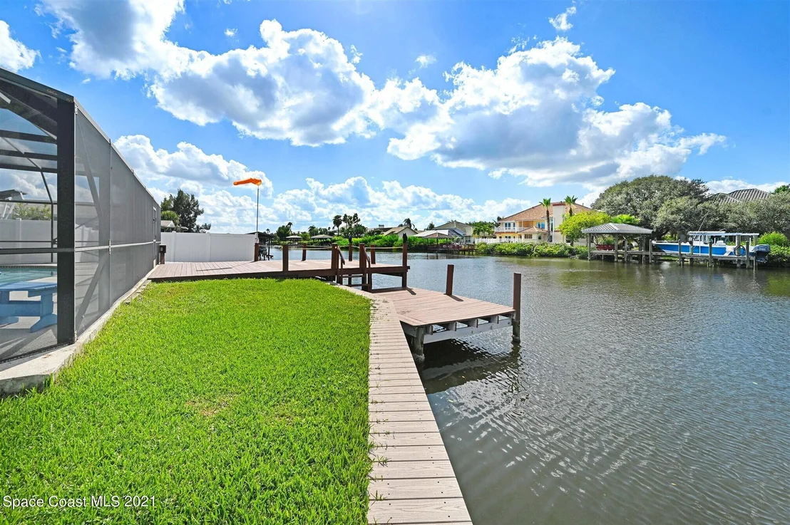 Photo of 489 Penguin Drive