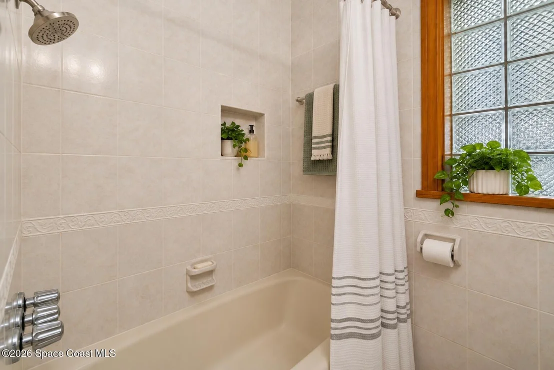 Photo of 620 Lund Circle