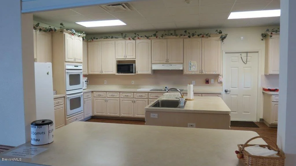 Photo of 2448 NE Royal Palm Drive