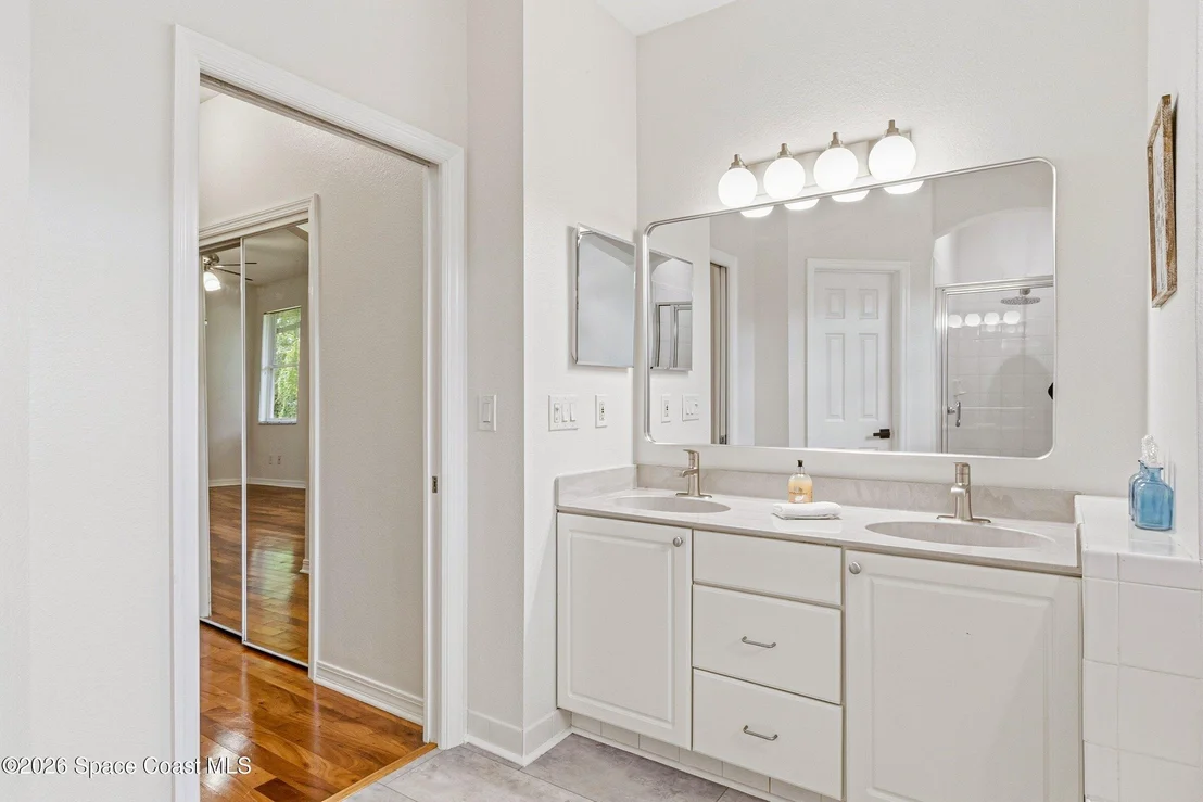 Photo of 1150 Meadowbrook Road NE