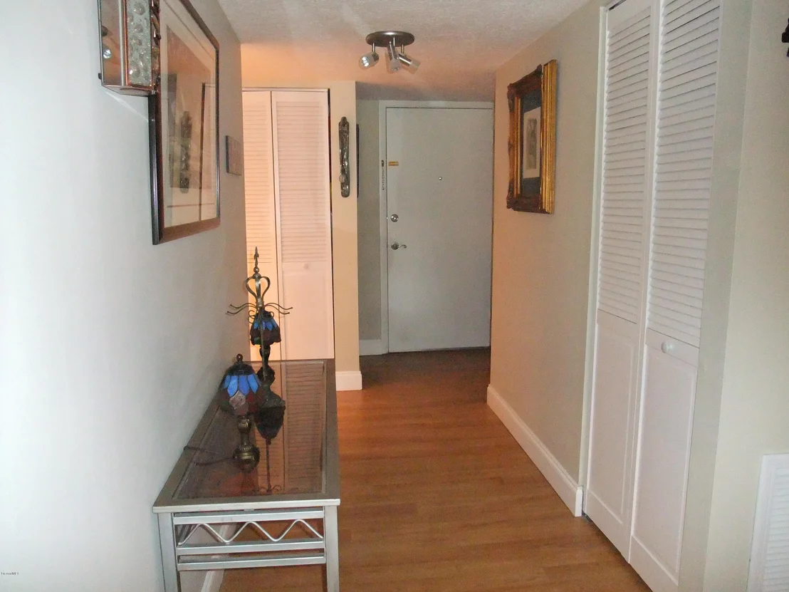 Photo of Unit 1122 at 325 Tangle Run Boulevard