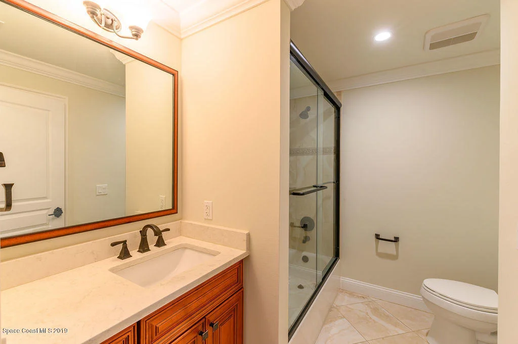 Photo of 3300 N Riverside Drive N