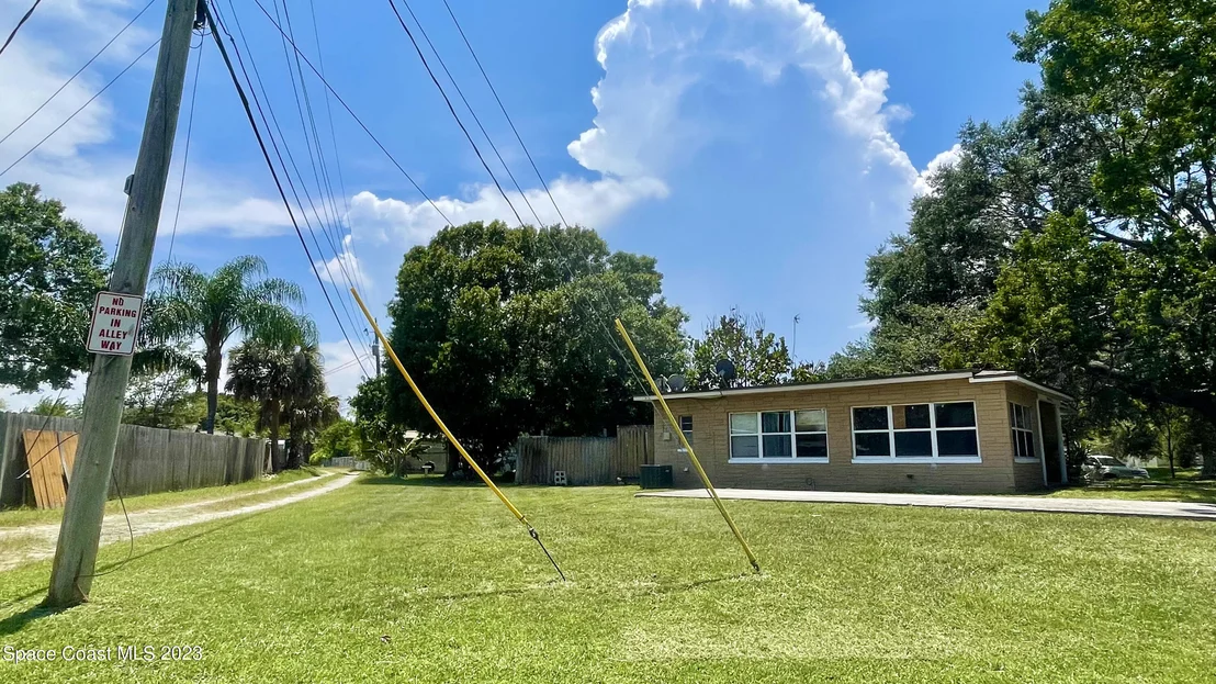 Photo of 327 Vesta Circle