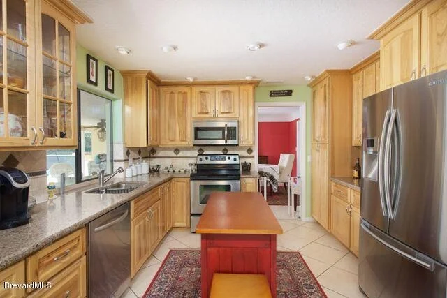 Photo of 703 Hibiscus