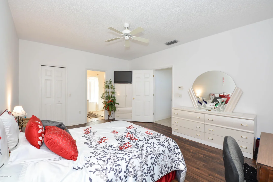 Photo of 725 Falls Creek Drive