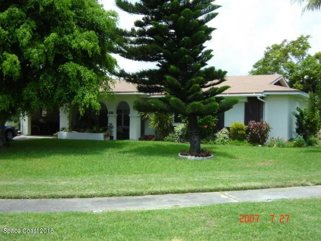Photo of 800 Edwards Street NE