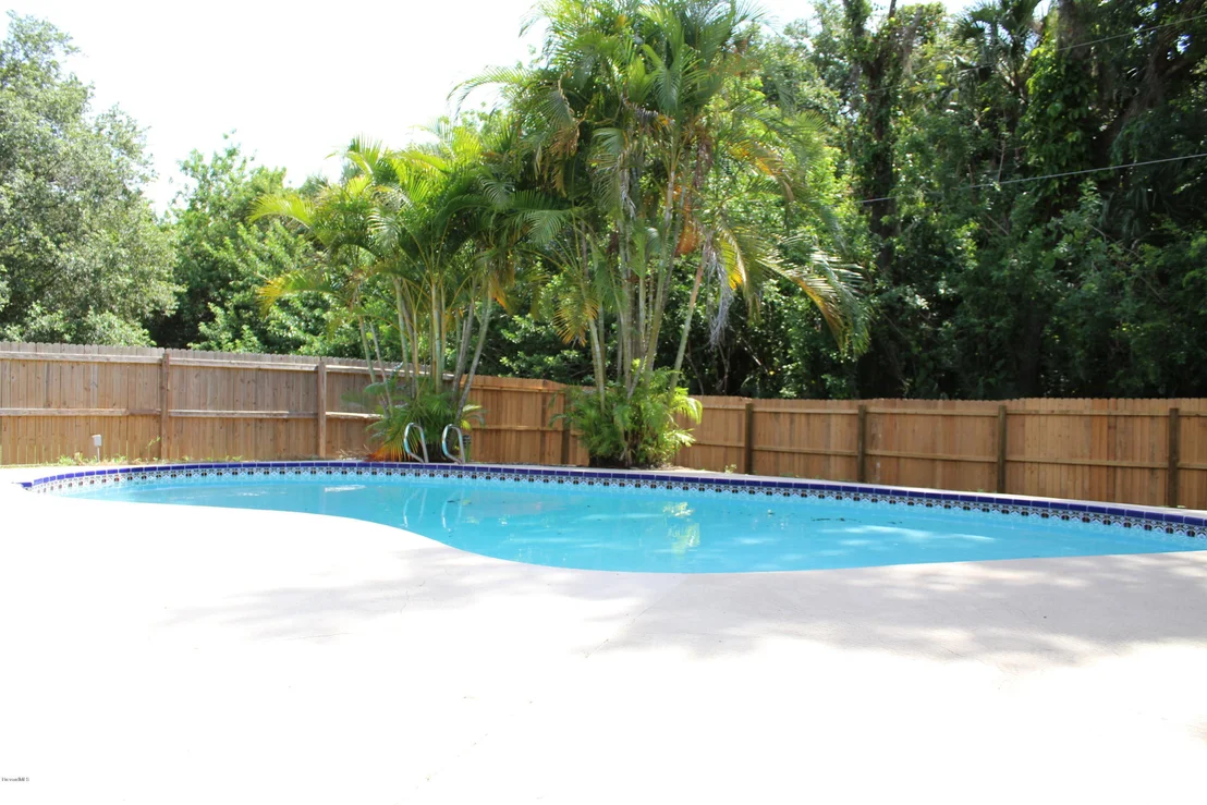 Photo of 1833 Oakwood