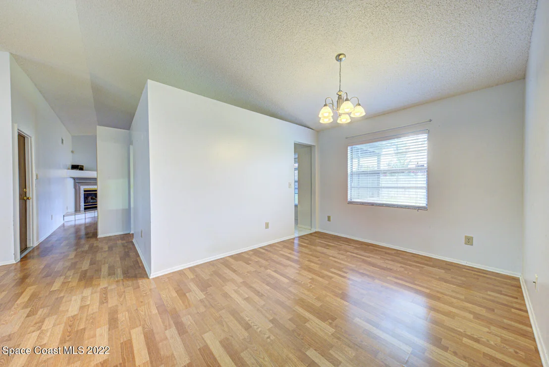 Photo of 2472 Nobility Avenue