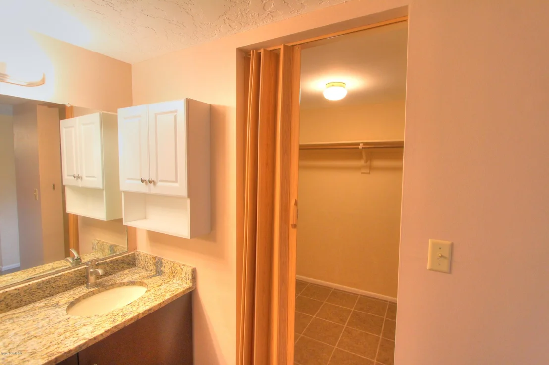 Photo of Unit 1024 at 315 Tangle Run Boulevard