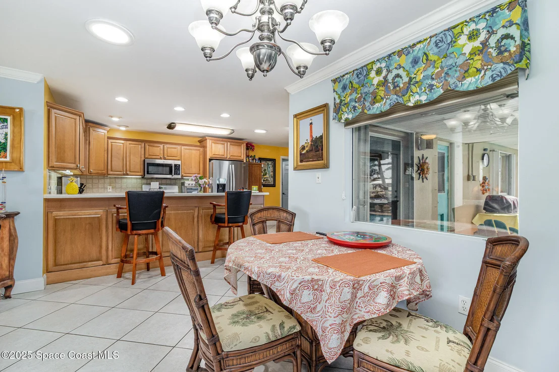 Photo of 425 Sparrow Drive