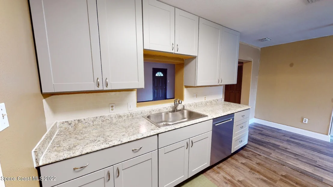 Photo of 272 E Haven Drive