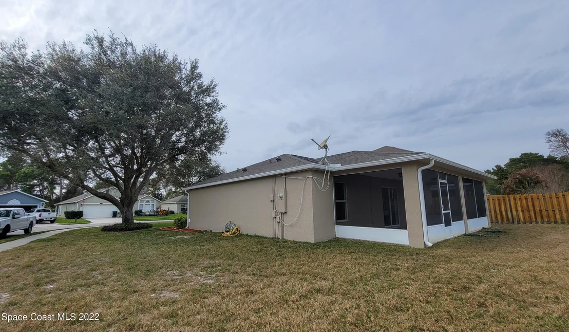 Photo of 2111 Spring Creek Circle NE