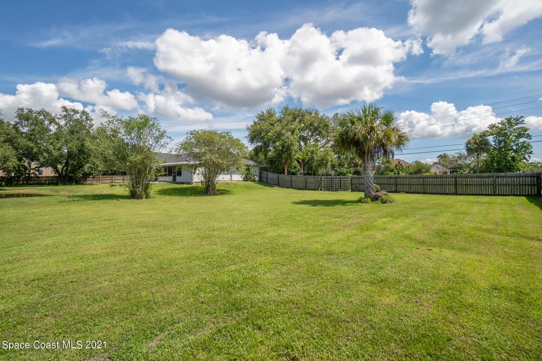 Photo of 4390 Alan Shepard Avenue