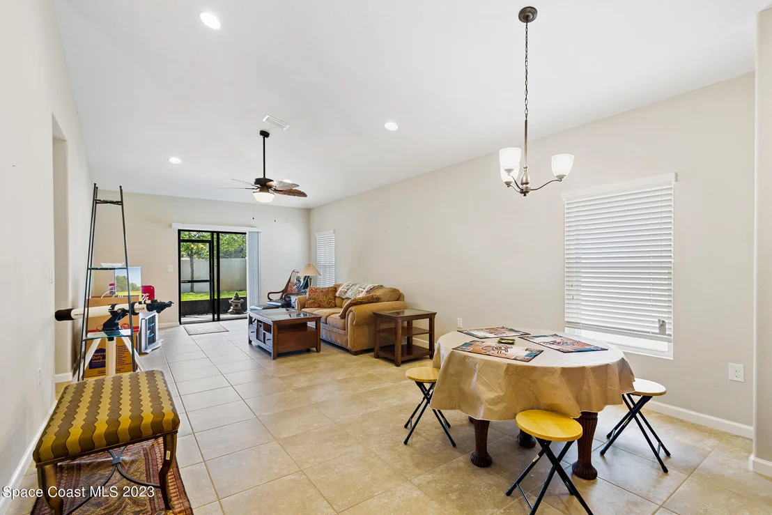 Photo of 980 Dillard Drive SE