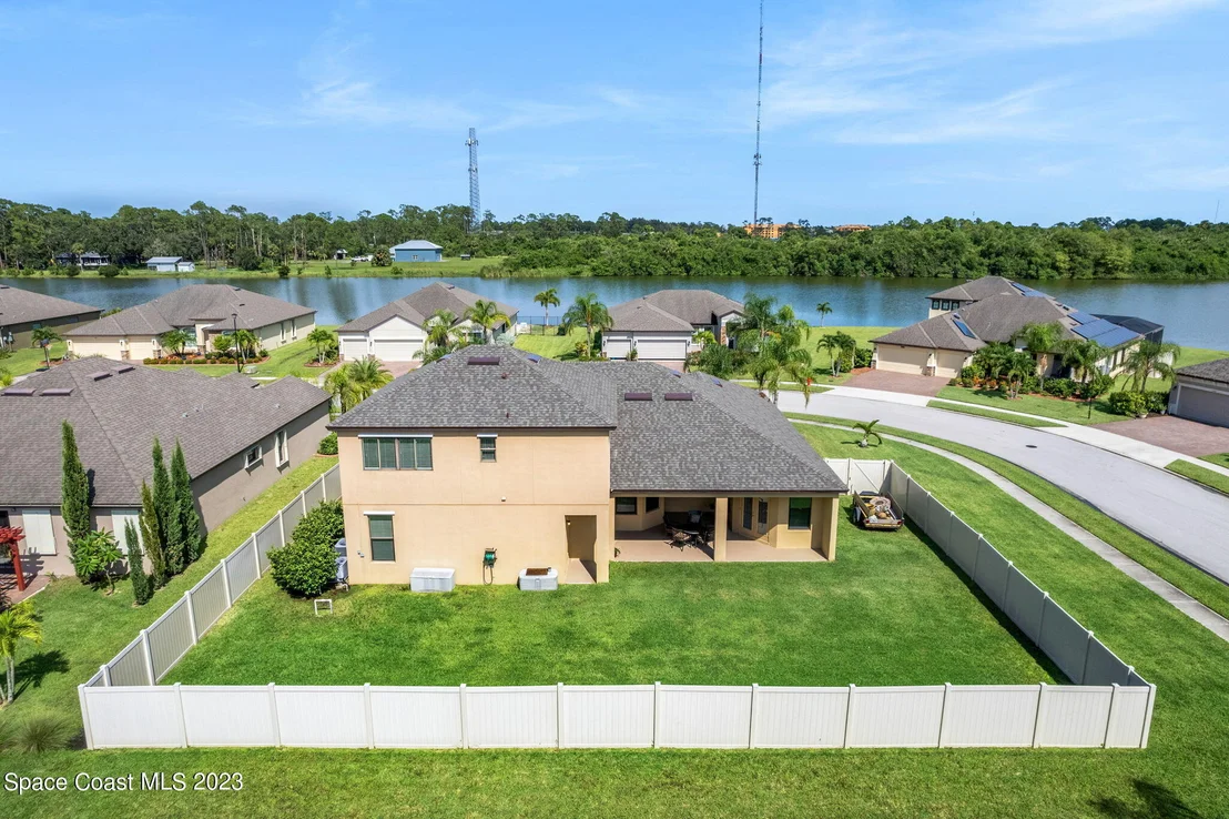 Photo of 3380 Watergrass Street