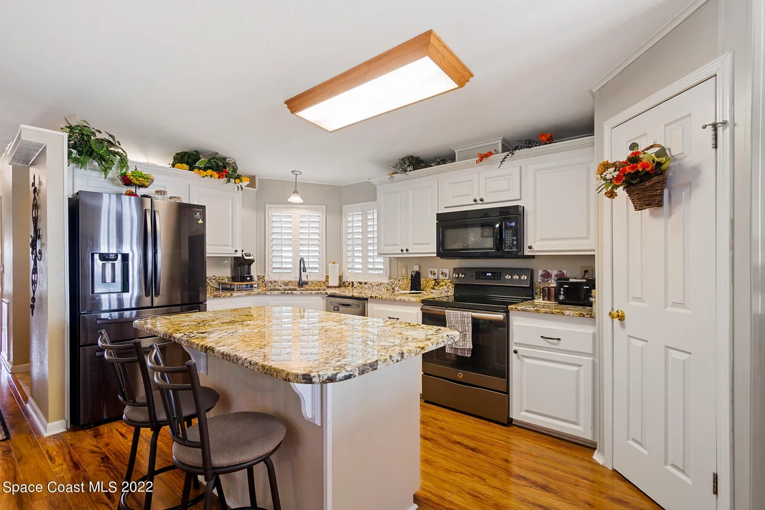 Photo of 404 Outer Drive