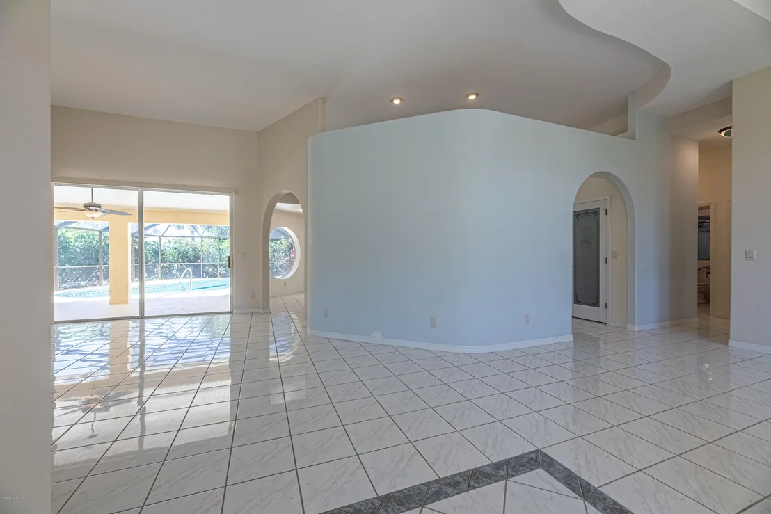 Photo of 312 Island Drive