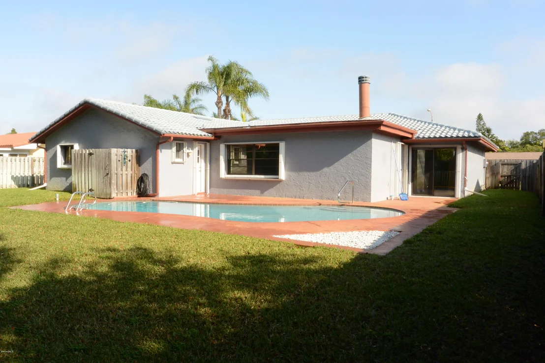 Photo of 110 Holiday Lane
