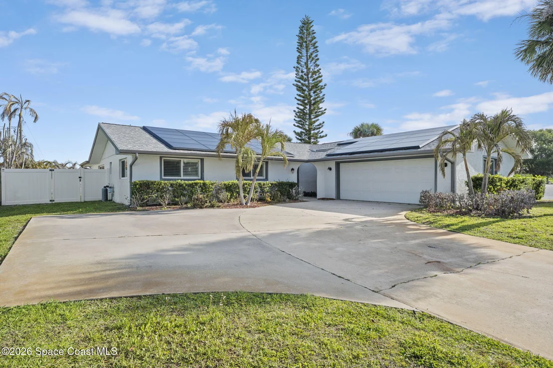 Photo of 310 Franklyn Avenue