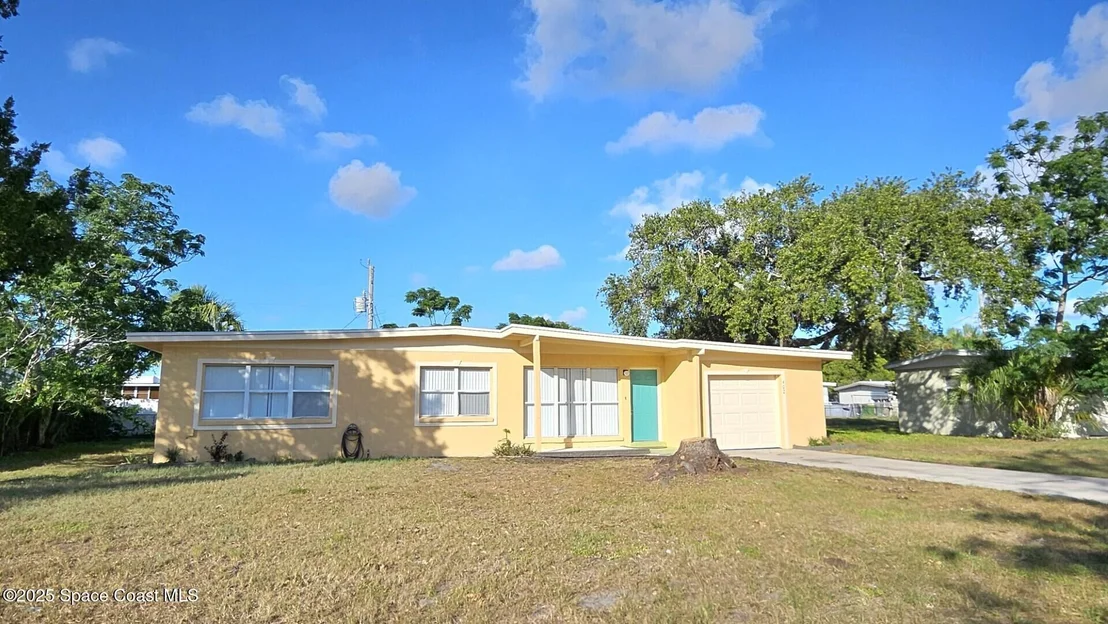 Photo of 402 Edinburgh Drive
