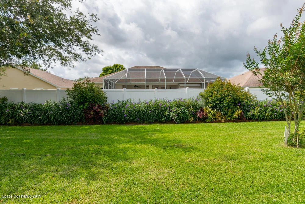 Photo of 1370 Whitman Drive