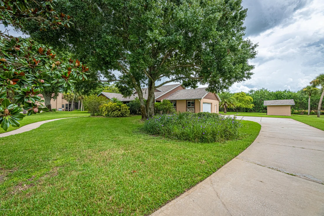 Photo of 1855 Hidden Lake Drive