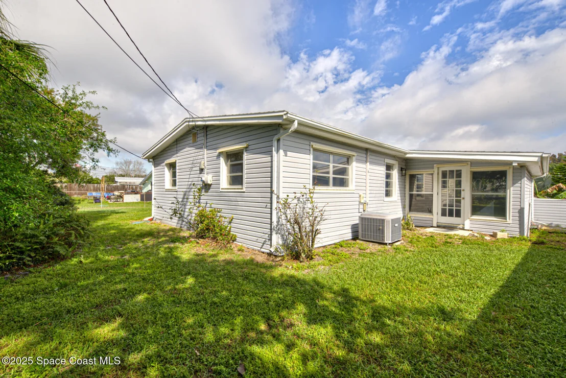 Photo of 2433 Allan Adale Road