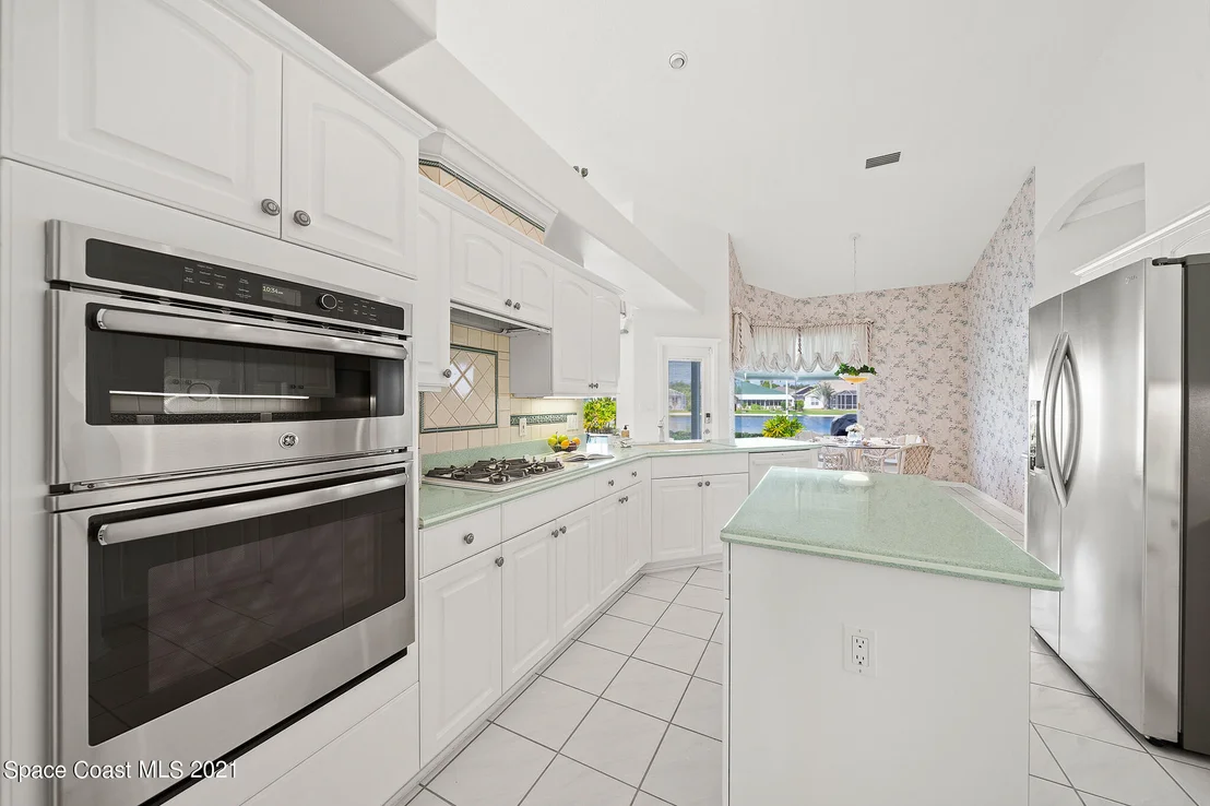 Photo of 1002 Fieldstone Drive