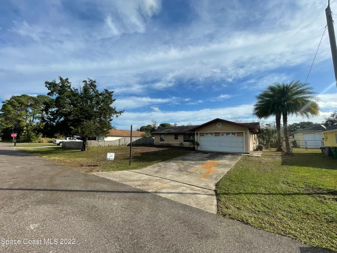 Photo of 6385 Kingdom Avenue