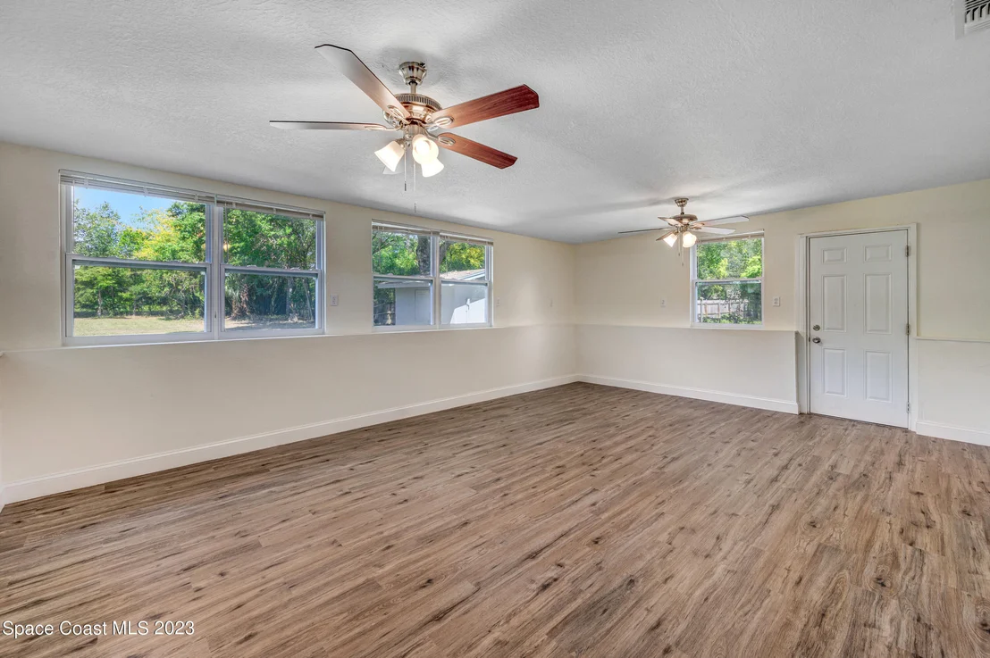 Photo of 5720 Travis Street