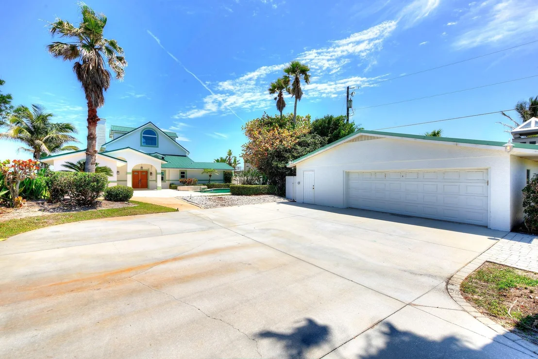 Photo of 2055 N Highway A1a