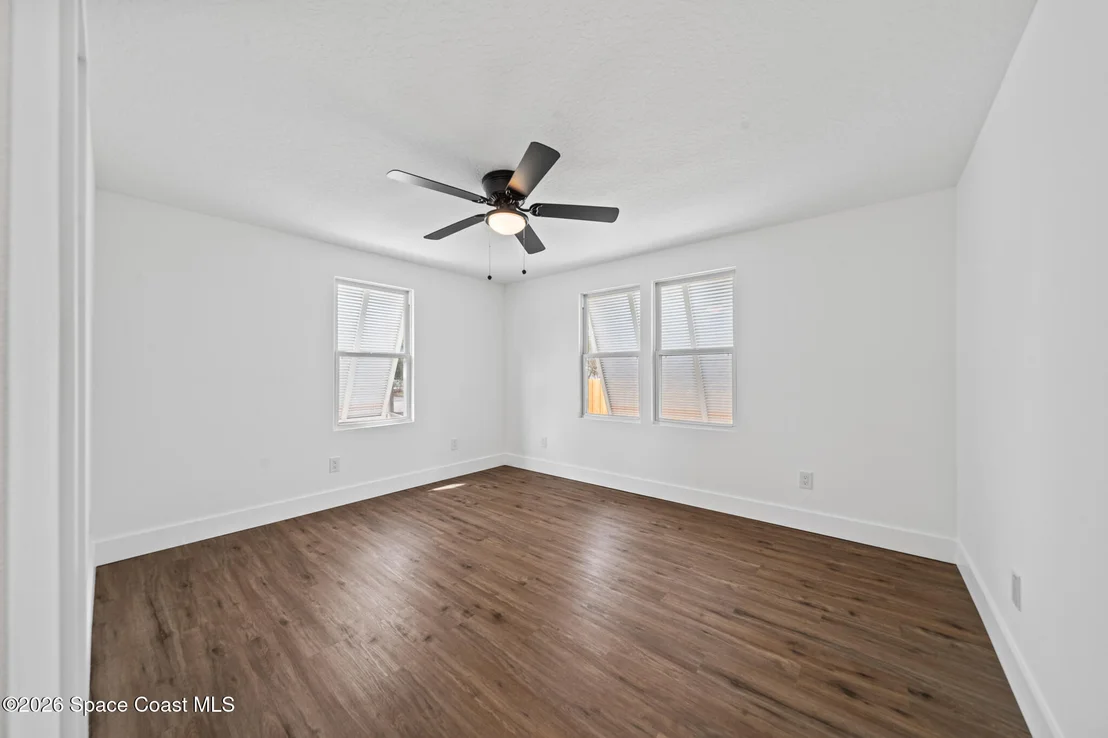 Photo of 935 Falcon Drive