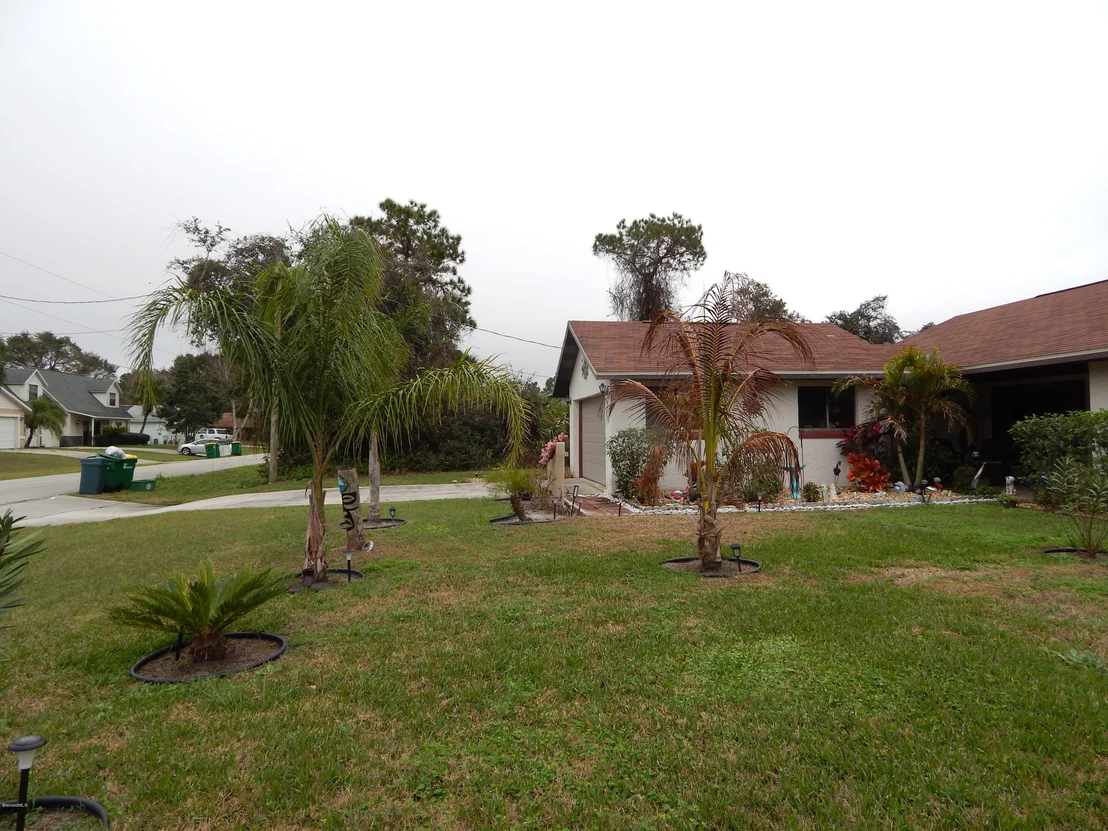 Photo of 7058 Bayfront Road