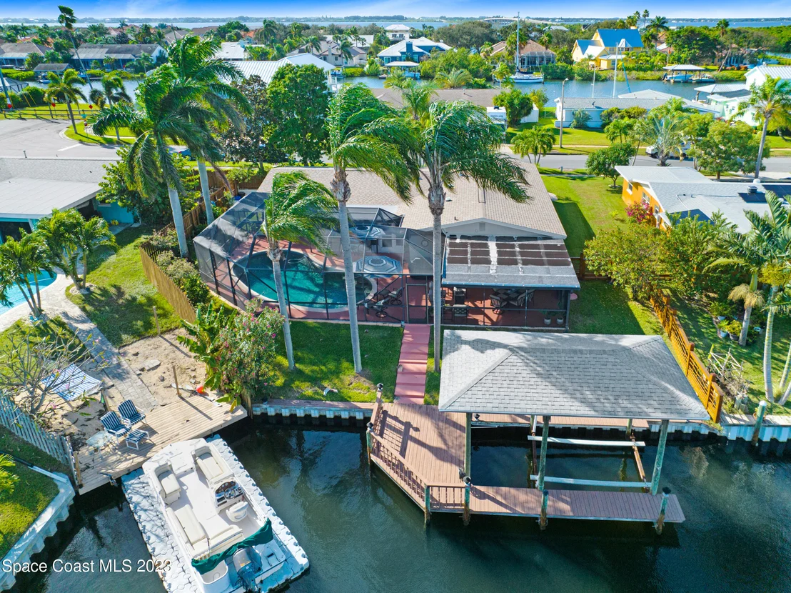 Photo of 405 Thrush Drive