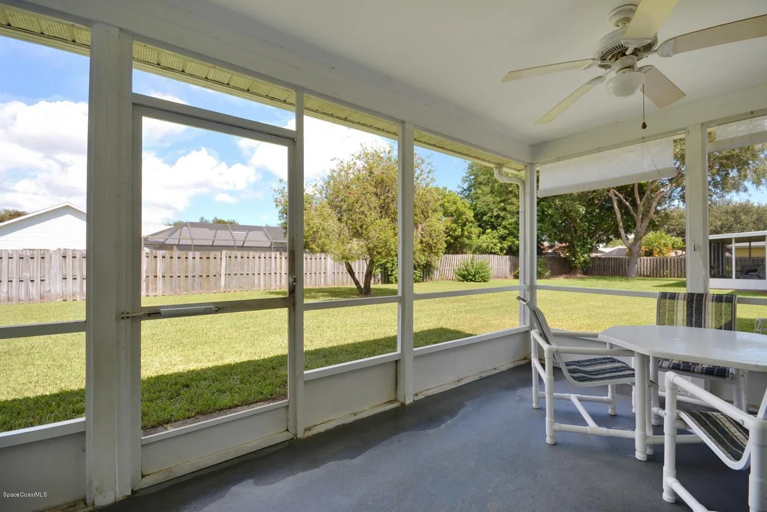 Photo of 232 Oak Lake Road