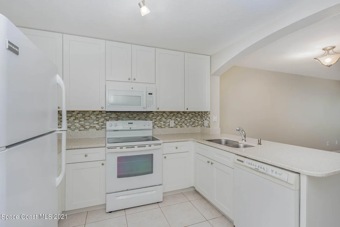 Photo of Unit 103 at 950 Luminary Circle