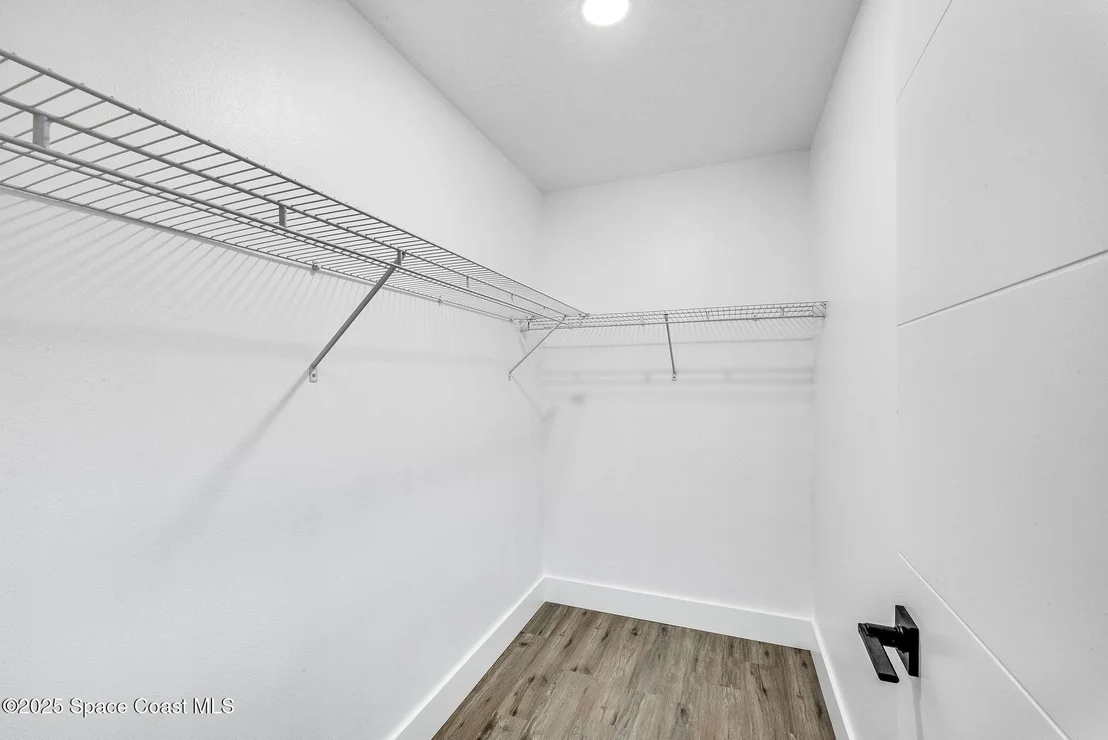 Photo of 124 Uranus Court