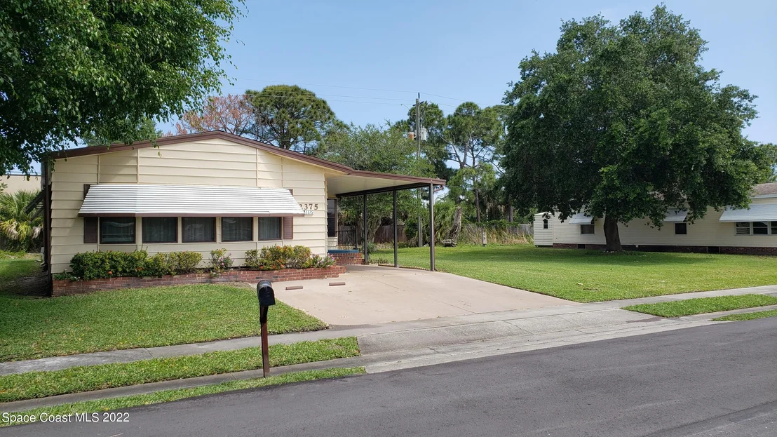 Photo of 2375 Coconut Palm Drive NE