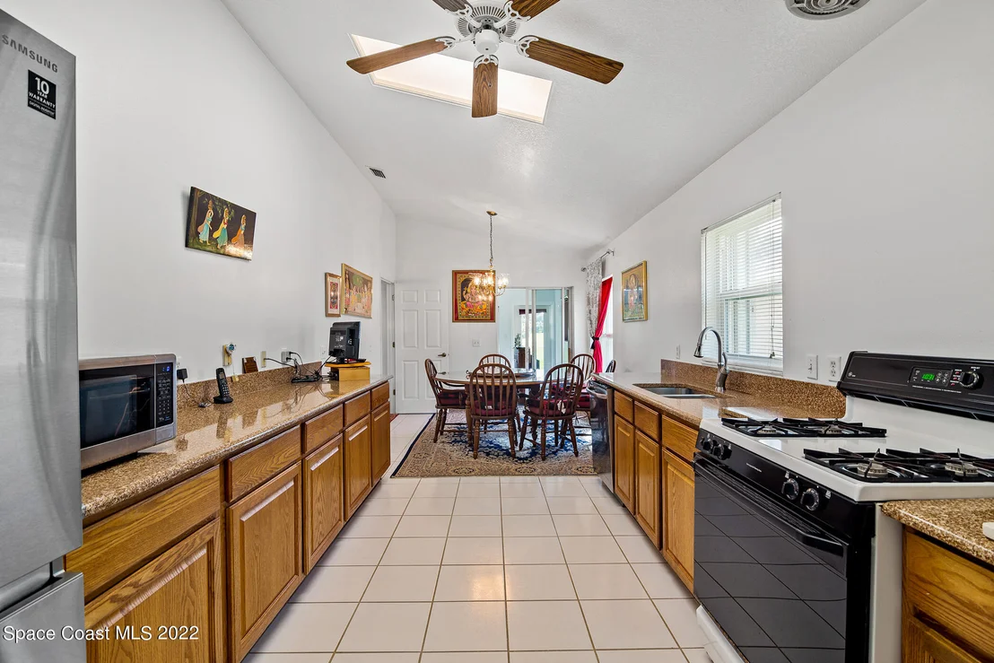 Photo of 2396 Addington Circle