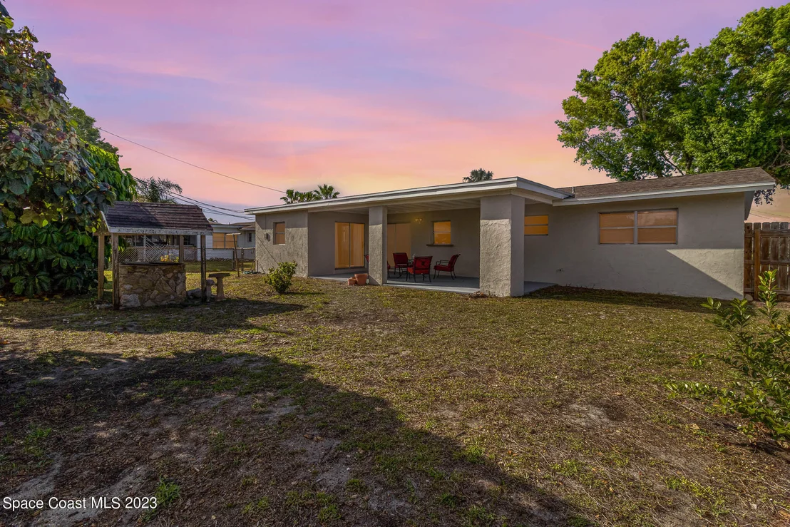 Photo of 2095 Montgomery Road